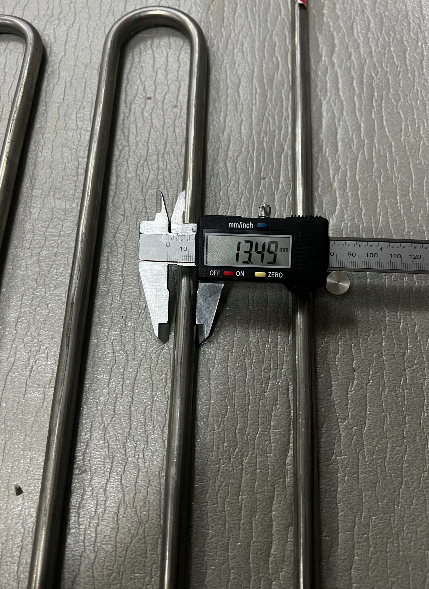 1385