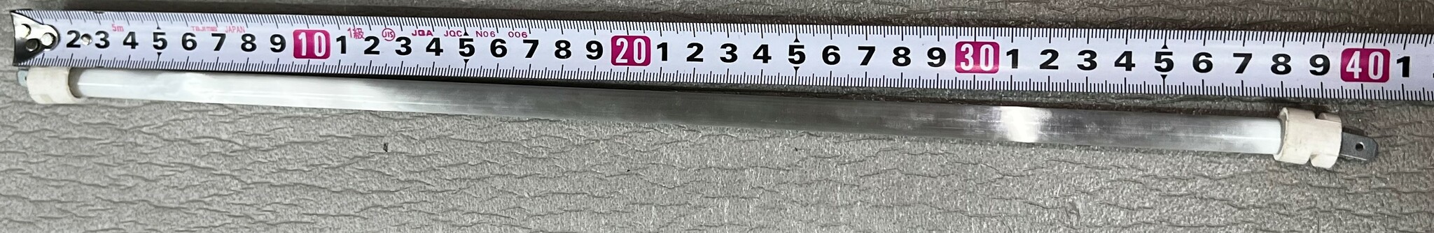 3318