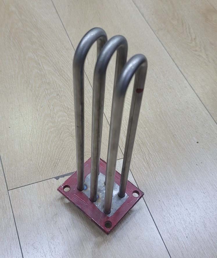 4570